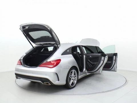 Mercedes-Benz Clase CLA CLA 220 D AMG LINE DCT SH. BR. 177CV 5P