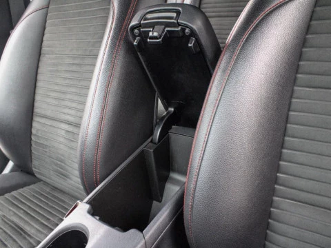 Mercedes-Benz Clase CLA CLA 220 D AMG LINE DCT SH. BR. 177CV 5P