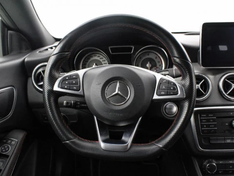 Mercedes-Benz Clase CLA CLA 220 D AMG LINE DCT SH. BR. 177CV 5P