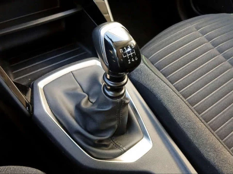 Peugeot 208 PureTech 100 Active 75 kW (100 CV)