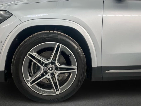 Mercedes-Benz GLA 200 D