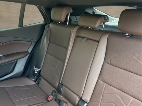 BMW iX2 eDrive20 150 kW (204 CV)
