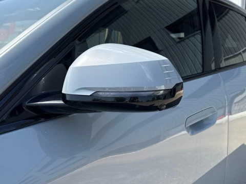 BMW iX2 eDrive20 150 kW (204 CV)