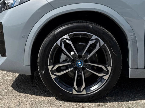 BMW iX2 eDrive20 150 kW (204 CV)