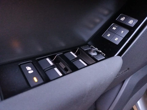 Land Rover Range Rover Velar 2.0D I4 150kW Dynamic SE 4WD Auto