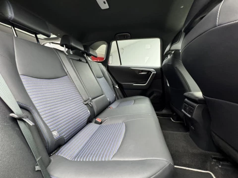 Toyota Rav4 2.5l 220H Style