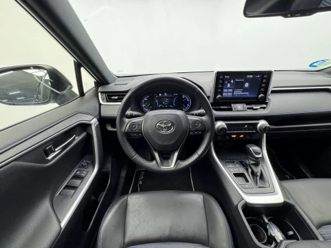 Toyota Rav4 2.5l 220H Style