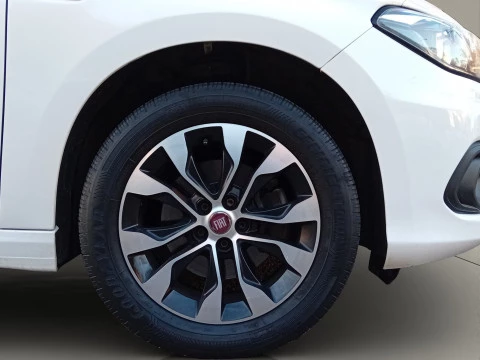 Fiat Tipo 5P 1.3 Multijet 70kW (95CV) Mirror