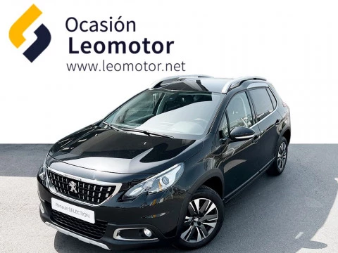 Peugeot 2008 Allure 1.2 PureTech 81KW (110CV) Auto Peugeot 2008 Allure 1.2 PureTech 81KW (110CV) Auto