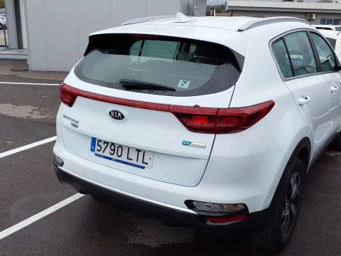 Kia Sportage 1.6 MHEV Business 100kW (136CV) 4x4