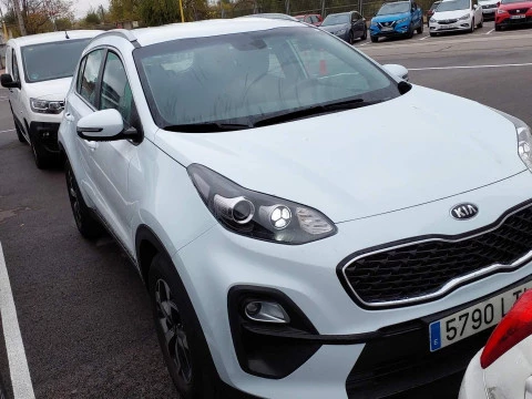 Kia Sportage 1.6 MHEV Business 100kW (136CV) 4x4