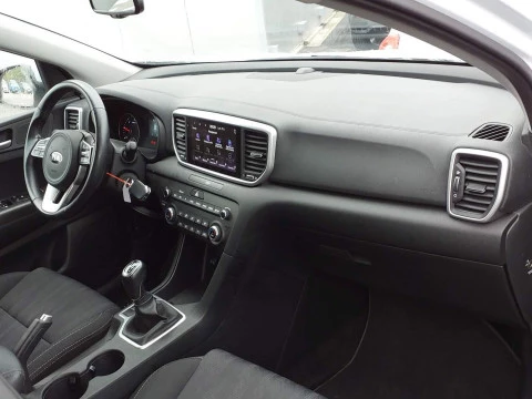 Kia Sportage 1.6 MHEV Business 100kW (136CV) 4x4