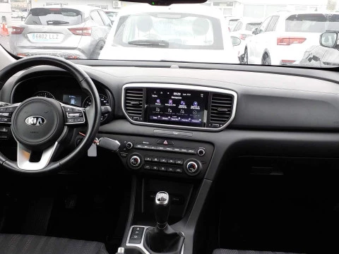 Kia Sportage 1.6 MHEV Business 100kW (136CV) 4x4