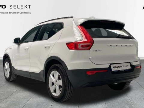 Volvo XC40 1.5 T2 MOMENTUM CORE 5P