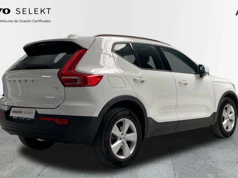 Volvo XC40 1.5 T2 MOMENTUM CORE 5P