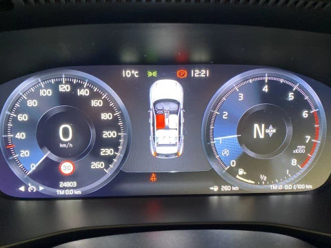 Volvo XC40 1.5 T2 MOMENTUM CORE 5P