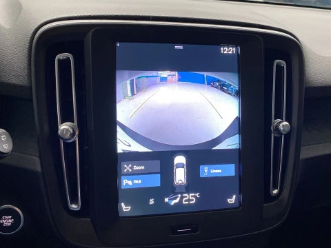 Volvo XC40 1.5 T2 MOMENTUM CORE 5P