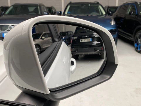 Volvo XC40 1.5 T2 MOMENTUM CORE 5P