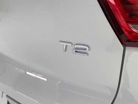 Volvo XC40 1.5 T2 MOMENTUM CORE 5P