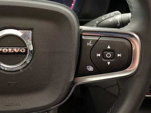 Volvo XC40 1.5 T2 MOMENTUM CORE 5P