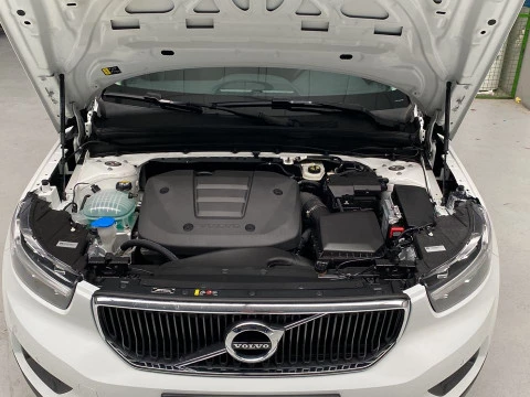 Volvo XC40 1.5 T2 MOMENTUM CORE 5P