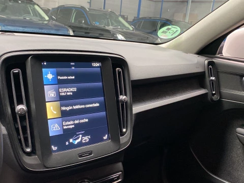 Volvo XC40 1.5 T2 MOMENTUM CORE 5P