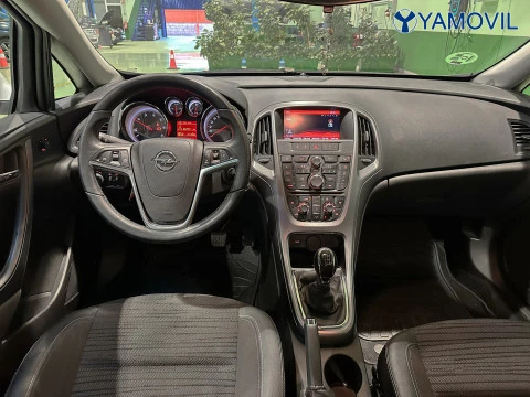 Opel Astra 1.6 CDTI Sedan SANDS Elegance 81 kW (110 CV)