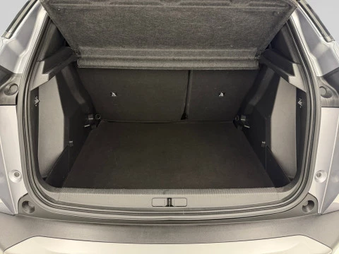 Peugeot 2008 Allure Gasolina 100 S&S 6 Vel. MAN