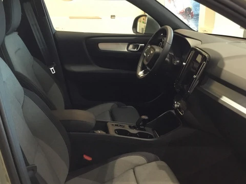 Volvo XC40 T4 RECHARGE CORE