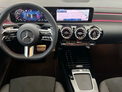 Mercedes-Benz CLA 220 D DCT