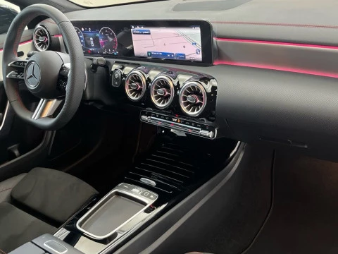 Mercedes-Benz CLA 220 D DCT