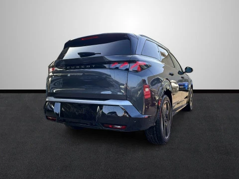 Peugeot e-5008 GT Eléctrico 157kW