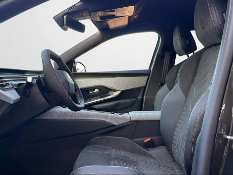 Peugeot e-5008 GT Eléctrico 157kW