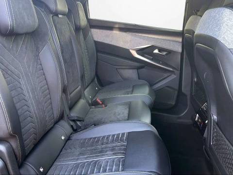 Peugeot e-5008 GT Eléctrico 157kW