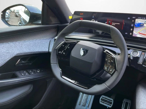 Peugeot e-5008 GT Eléctrico 157kW
