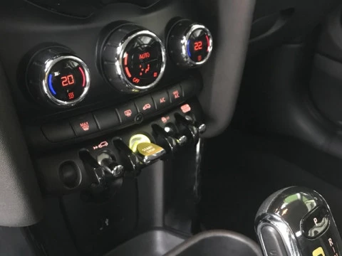 MINI Cooper  SE 135 kW (184 CV)