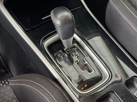 Mitsubishi Outlander 200 MPI CVT Motion 2WD 7 plazas