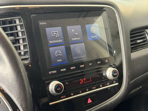 Mitsubishi Outlander 200 MPI CVT Motion 2WD 7 plazas