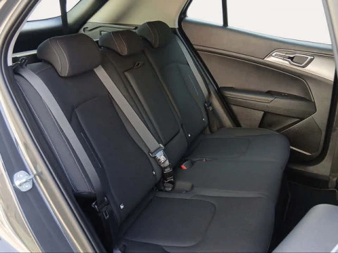 Kia Sportage 1.6 CRDi MHEV Business 4x2 DCT 100 kW (136 CV)