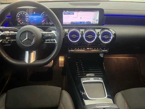 Mercedes-Benz CLA 220 D DCT