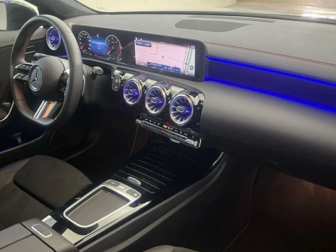 Mercedes-Benz CLA 220 D DCT