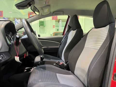 Toyota Yaris 70 Active 51 kW (69 CV)