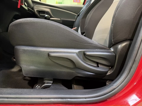 Toyota Yaris 70 Active 51 kW (69 CV)