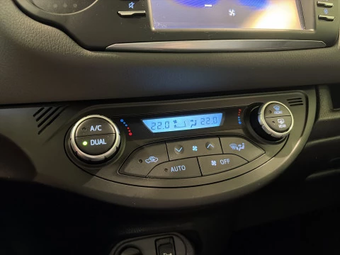 Toyota Yaris 70 Active 51 kW (69 CV)
