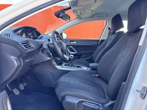 Peugeot 308 PureTech 130 SANDS Allure 96 kW (130 CV)