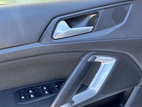 Peugeot 308 PureTech 130 SANDS Allure 96 kW (130 CV)