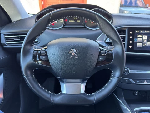 Peugeot 308 PureTech 130 SANDS Allure 96 kW (130 CV)