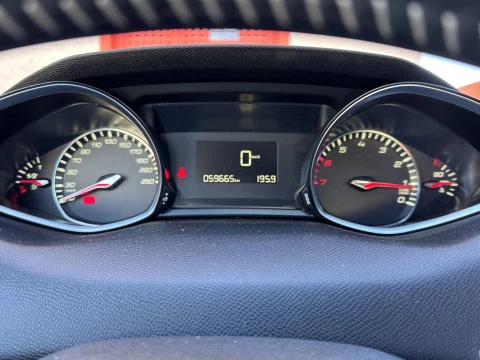 Peugeot 308 PureTech 130 SANDS Allure 96 kW (130 CV)