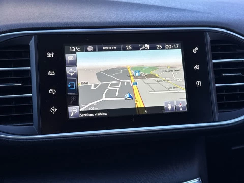 Peugeot 308 PureTech 130 SANDS Allure 96 kW (130 CV)