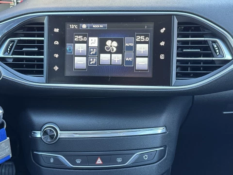 Peugeot 308 PureTech 130 SANDS Allure 96 kW (130 CV)